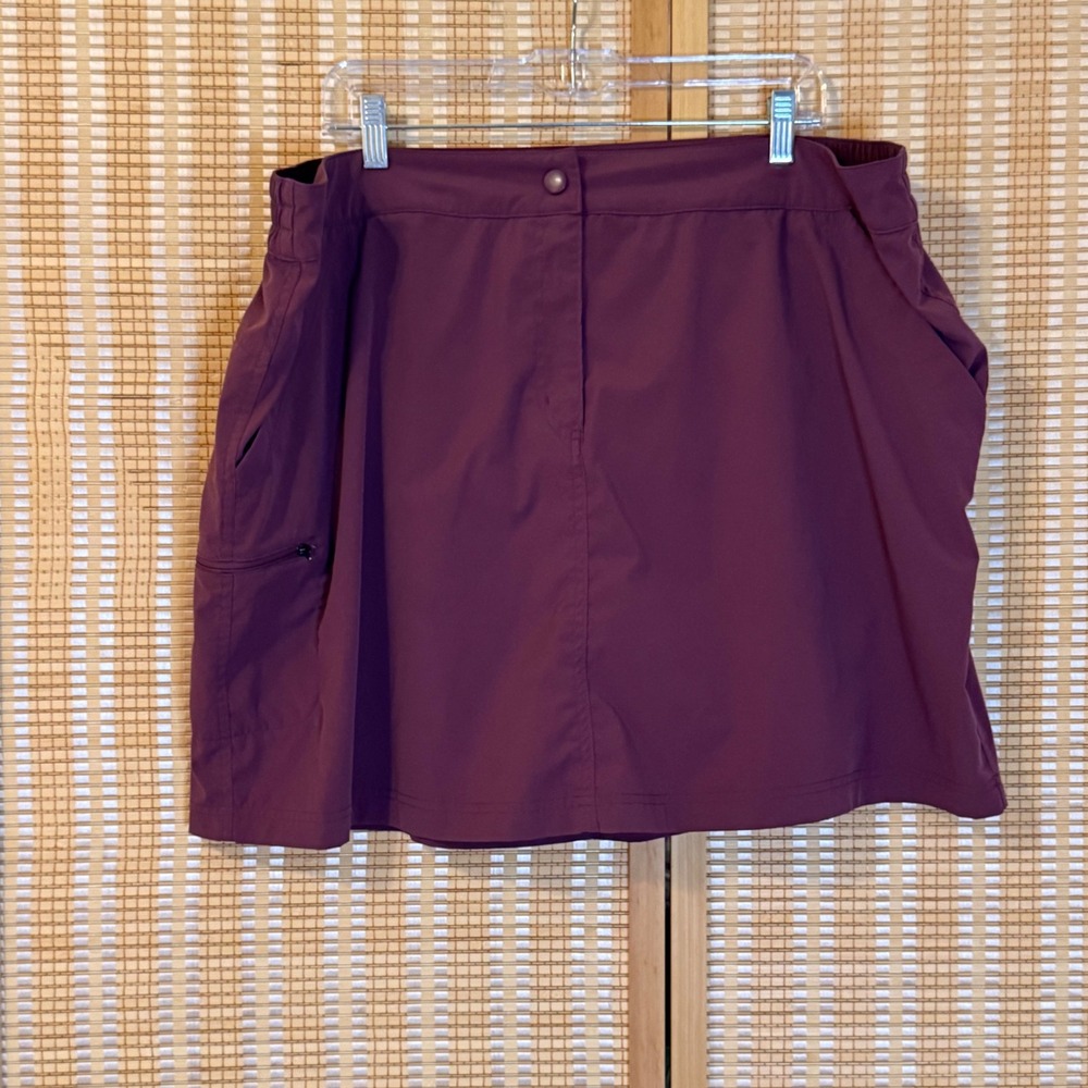 Women’s Active Skort in Deep Plum